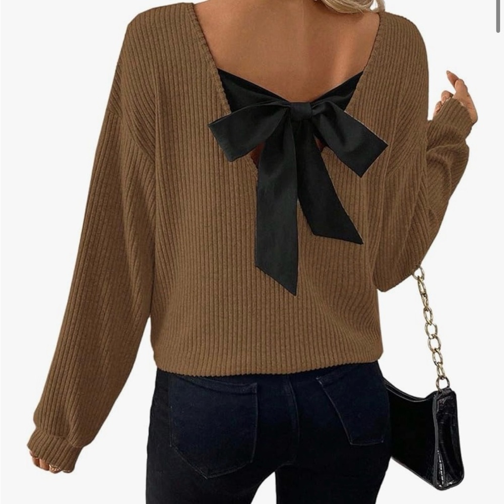 Elegant Brown V-Neck Sweater with Black Bow